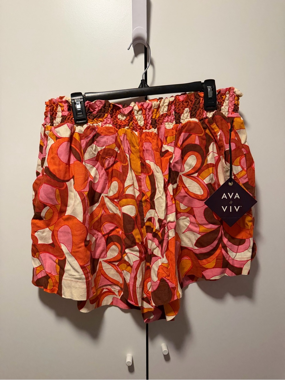 Ava & Viv Retro Swirl High-Waist Printed Shorts in Pink, Orange, Cream, Brown
